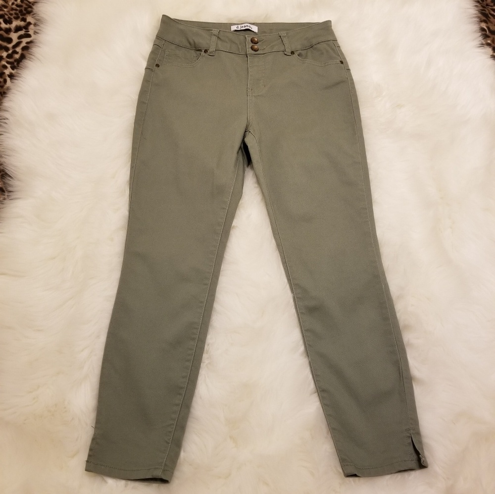 ..D.Jeans pants in an olive color